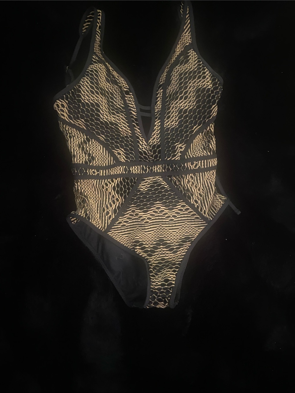 BECCA Black and Gold Wave-Pattern One-Piece SM